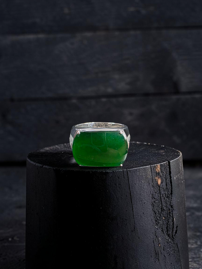 Odate MADE IN JAPAN Certified Vivid-Imperial Intense Green Burmese A-Jadeite Men's Ring (with 18K White Gold and Diamonds) Size US 9.5 - R24