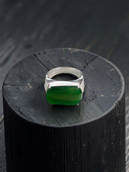 Odate MADE IN JAPAN Certified Vivid-Imperial Intense Green Burmese A-Jadeite Men's Ring (with 18K White Gold and Diamonds) Size US 9.5 - R24