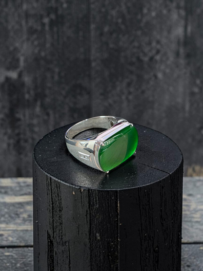 Odate MADE IN JAPAN Certified Vivid-Imperial Intense Green Burmese A-Jadeite Men's Ring (with 18K White Gold and Diamonds) Size US 9.5 - R24