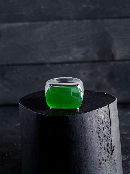 Odate MADE IN JAPAN Certified Vivid-Imperial Intense Green Burmese A-Jadeite Men's Ring (with 18K White Gold and Diamonds) Size US 9.5 - R24