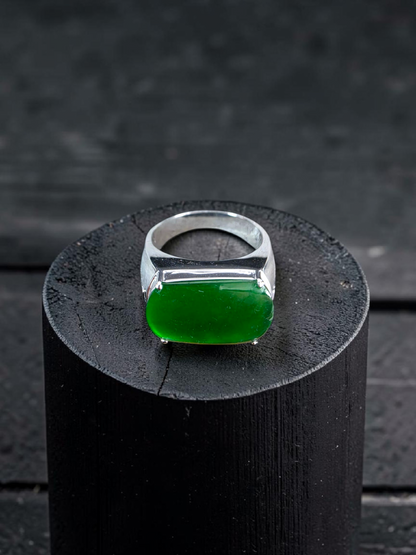 Odate MADE IN JAPAN Certified Vivid-Imperial Intense Green Burmese A-Jadeite Men's Ring (with 18K White Gold and Diamonds) Size US 9.5 - R24
