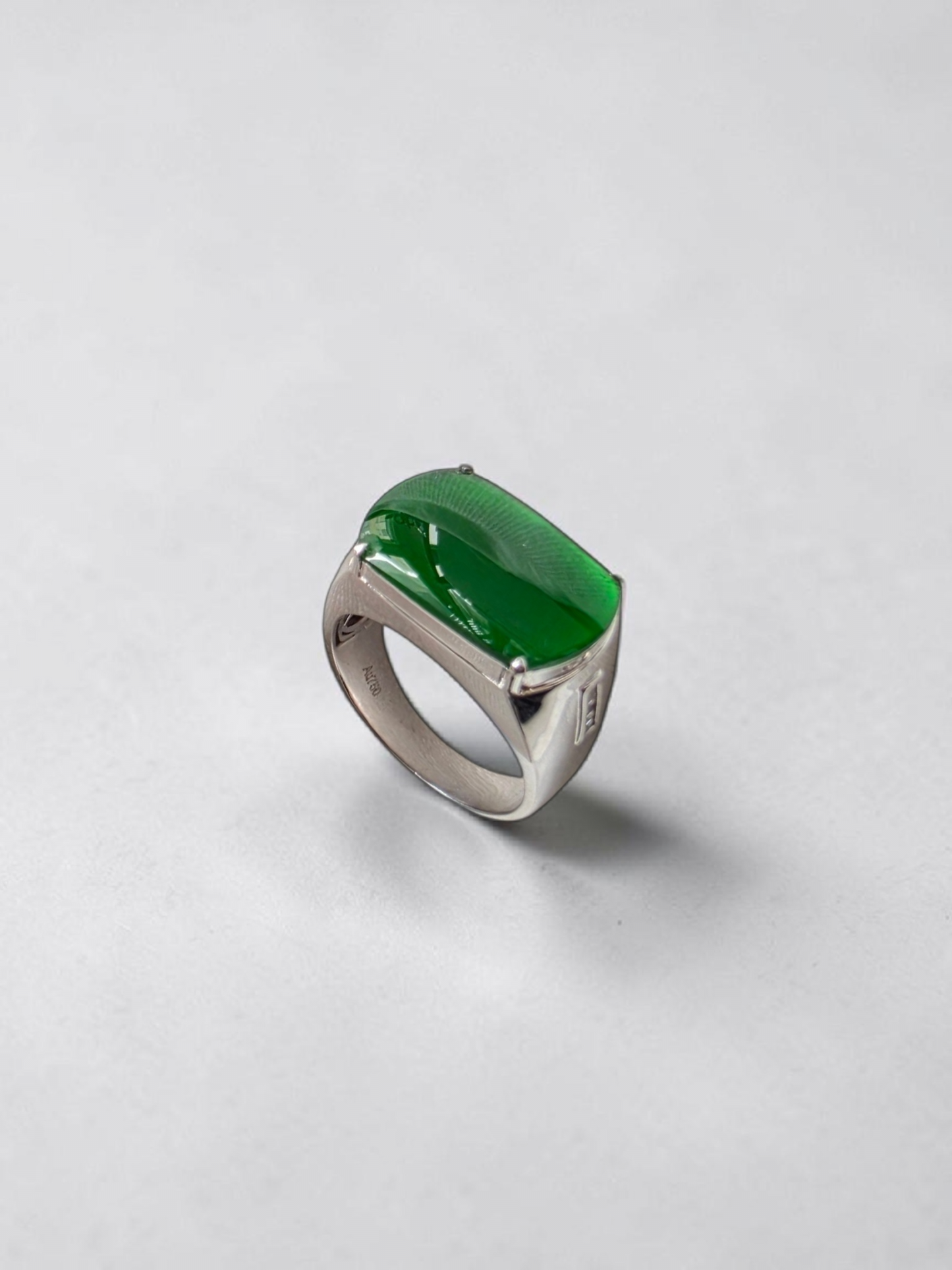 Odate MADE IN JAPAN Certified Vivid-Imperial Intense Green Burmese A-Jadeite Men's Ring (with 18K White Gold and Diamonds) Size US 9.5 - R24