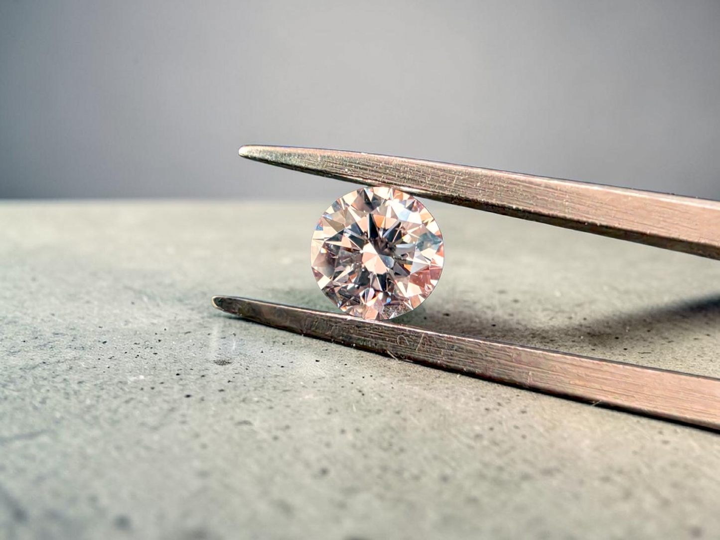Natural 0.51 cts. Very Light Pink SI2 Vg Ex N Round Brilliant Diamond Loose Stone - GIA Certified - LS55