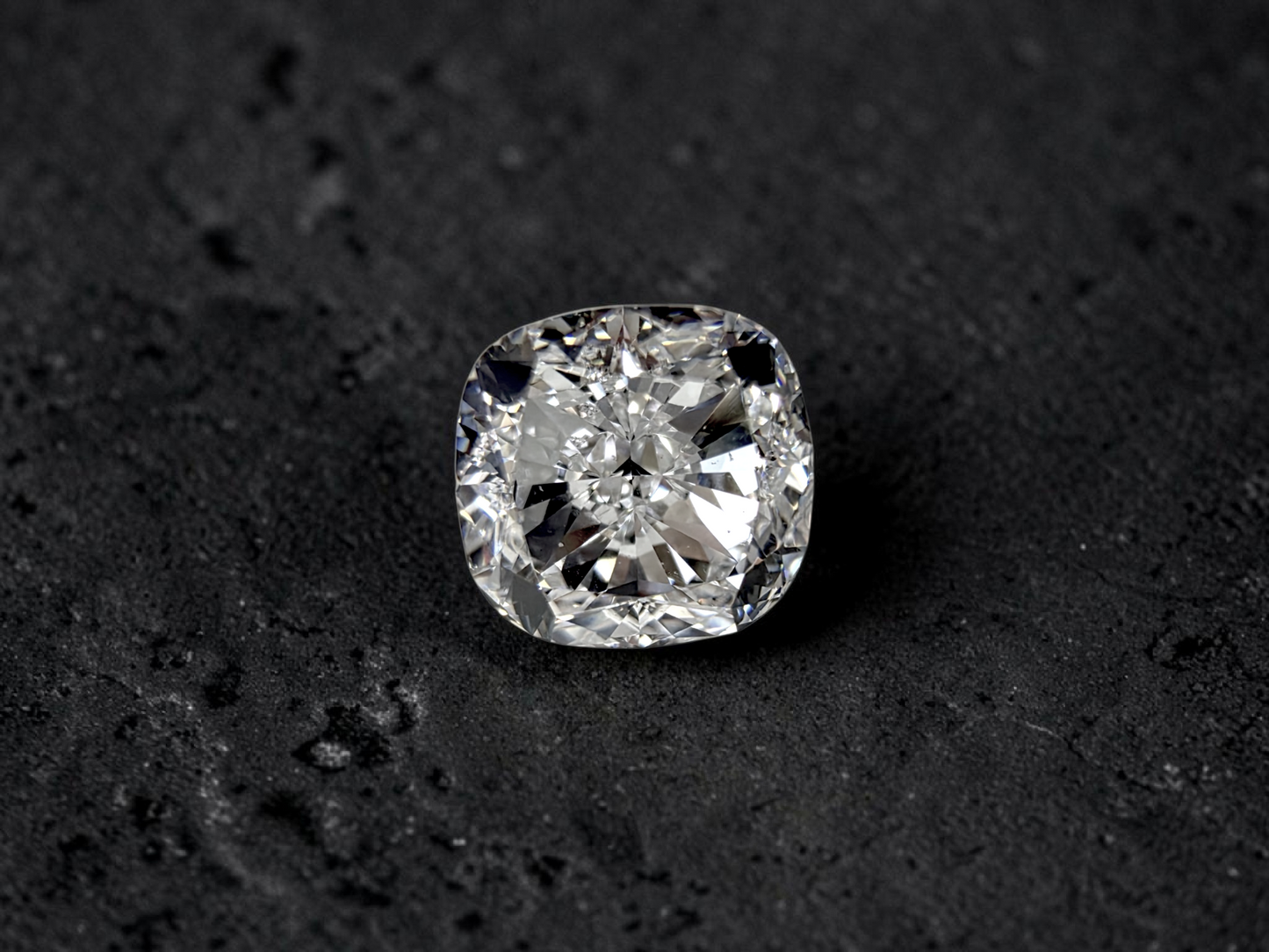 Natural 2.01 cts. D VS2 Ex Ex N Cushion Shaped Diamond Loose Stone - GIA Certified - LS59