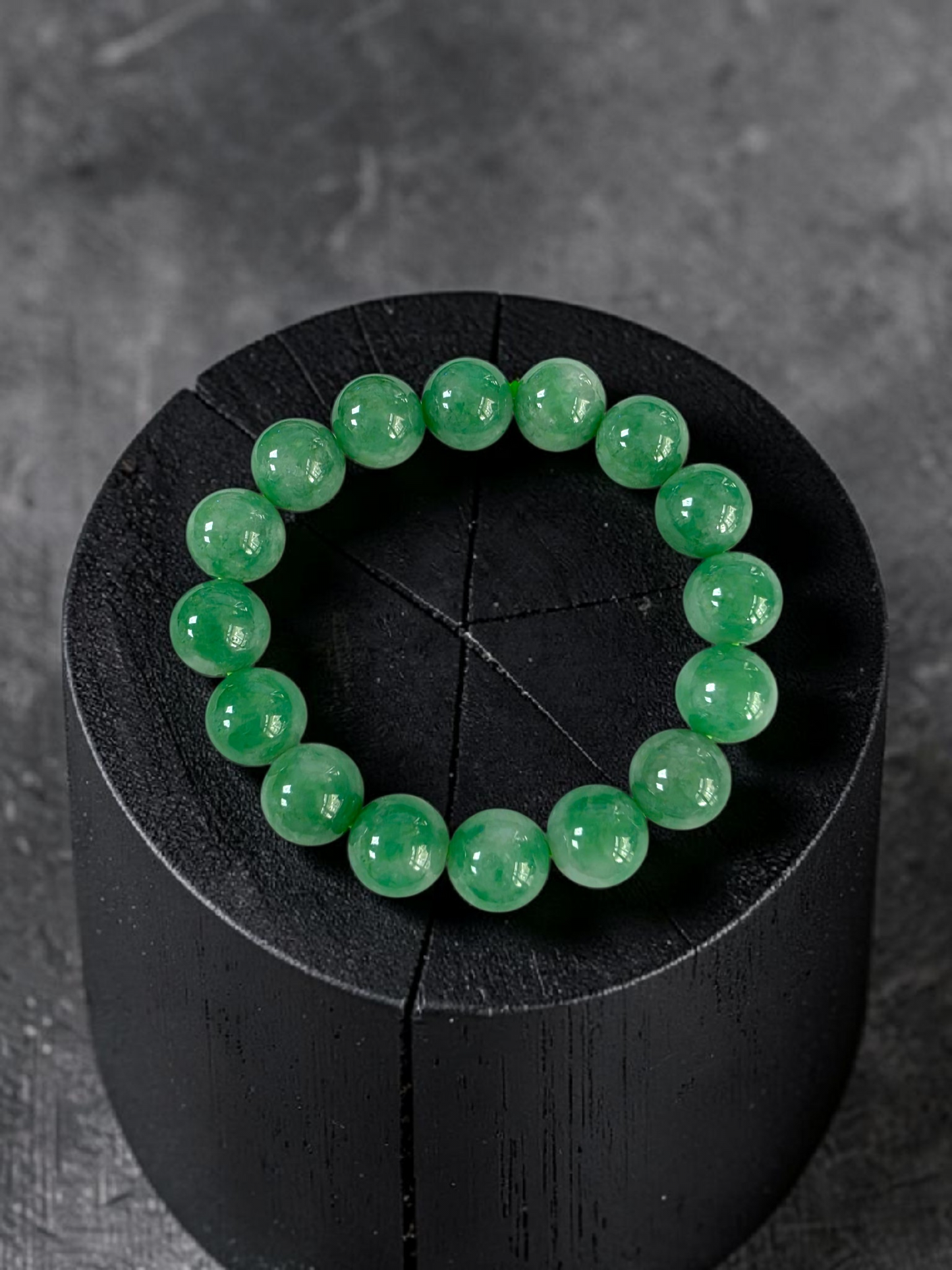 Certified Japanese Bright Green Burmese A-Jade Beaded Bracelet (MADE IN JAPAN) (12 mm Each x 16 beads) 05063