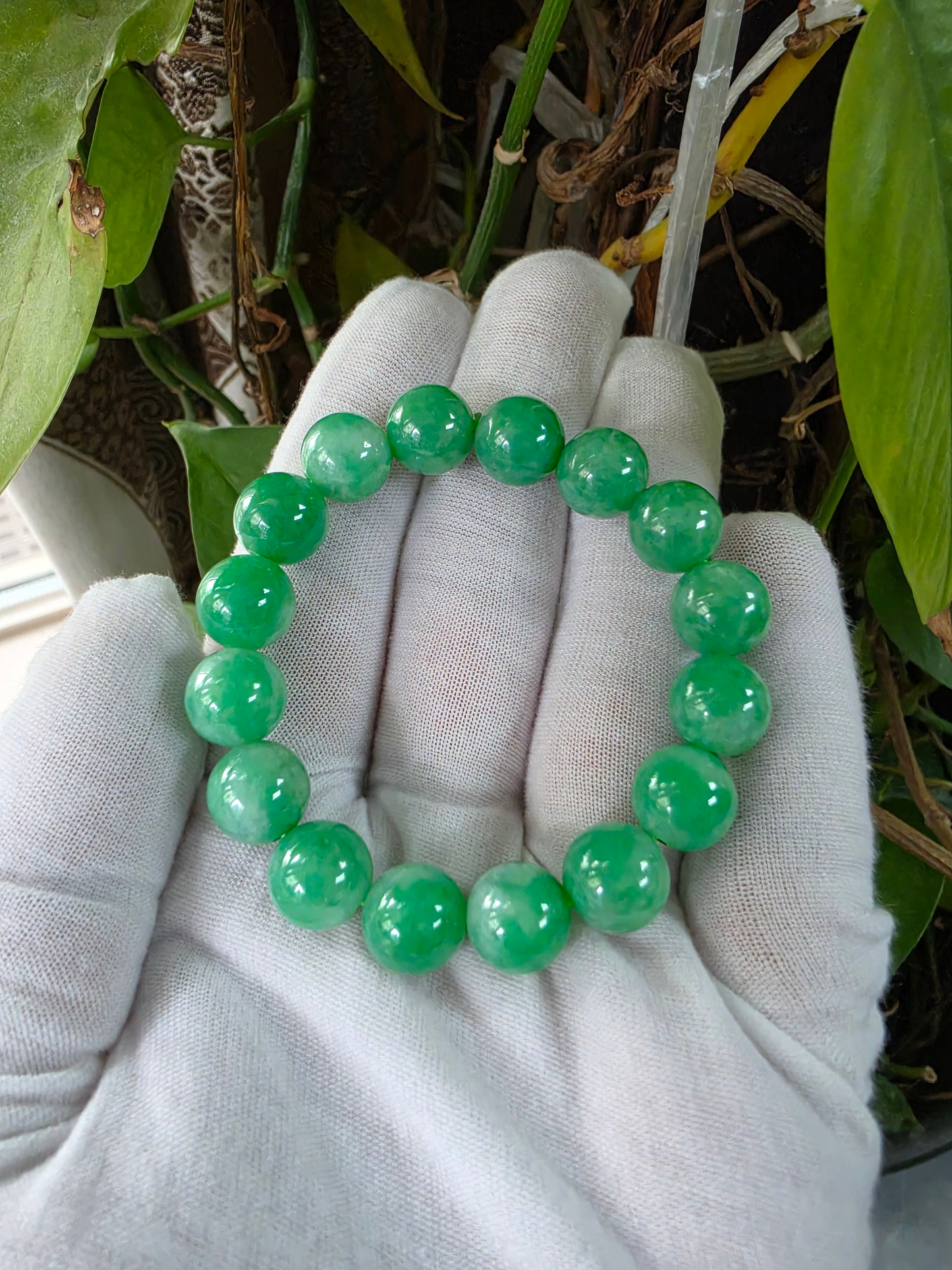 Certified Japanese Bright Green Burmese A-Jade Beaded Bracelet (MADE IN JAPAN) (12 mm Each x 16 beads) 05063