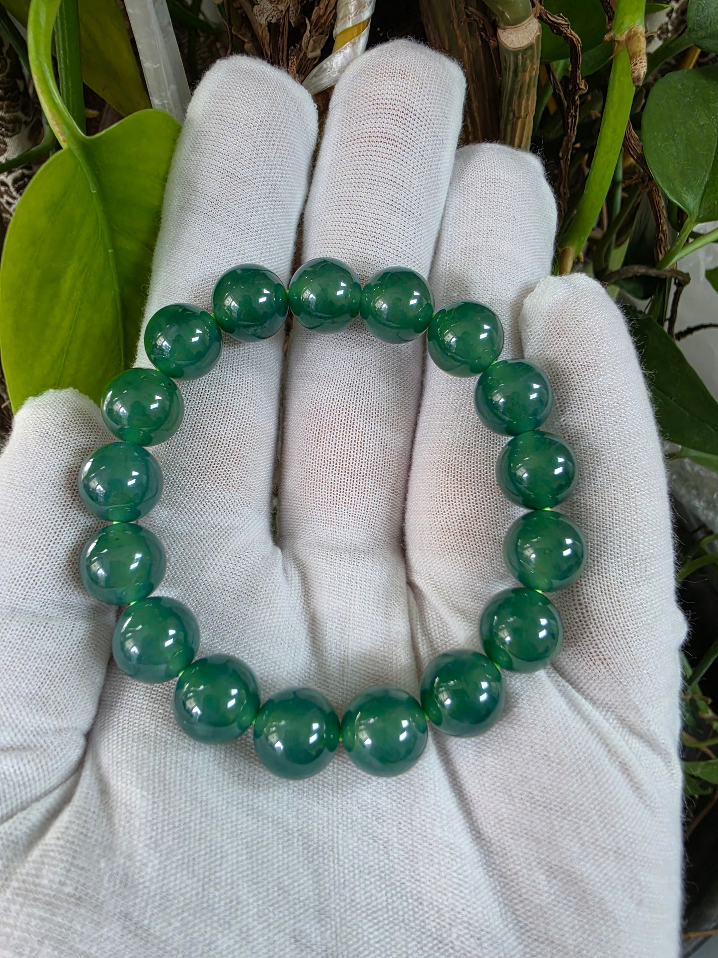 Certified Japanese Intense Deep Green Burmese A-Jade Beaded Bracelet (MADE IN JAPAN) (12 mm Each x 17 beads) 05064