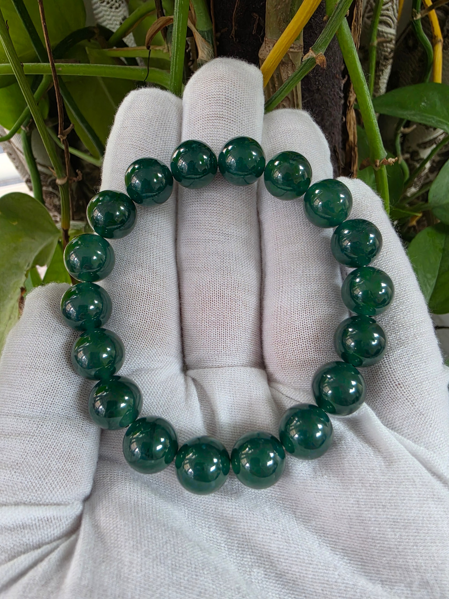 Certified Japanese Intense Deep Green Burmese A-Jade Beaded Bracelet (MADE IN JAPAN) (12 mm Each x 18 beads) 05065