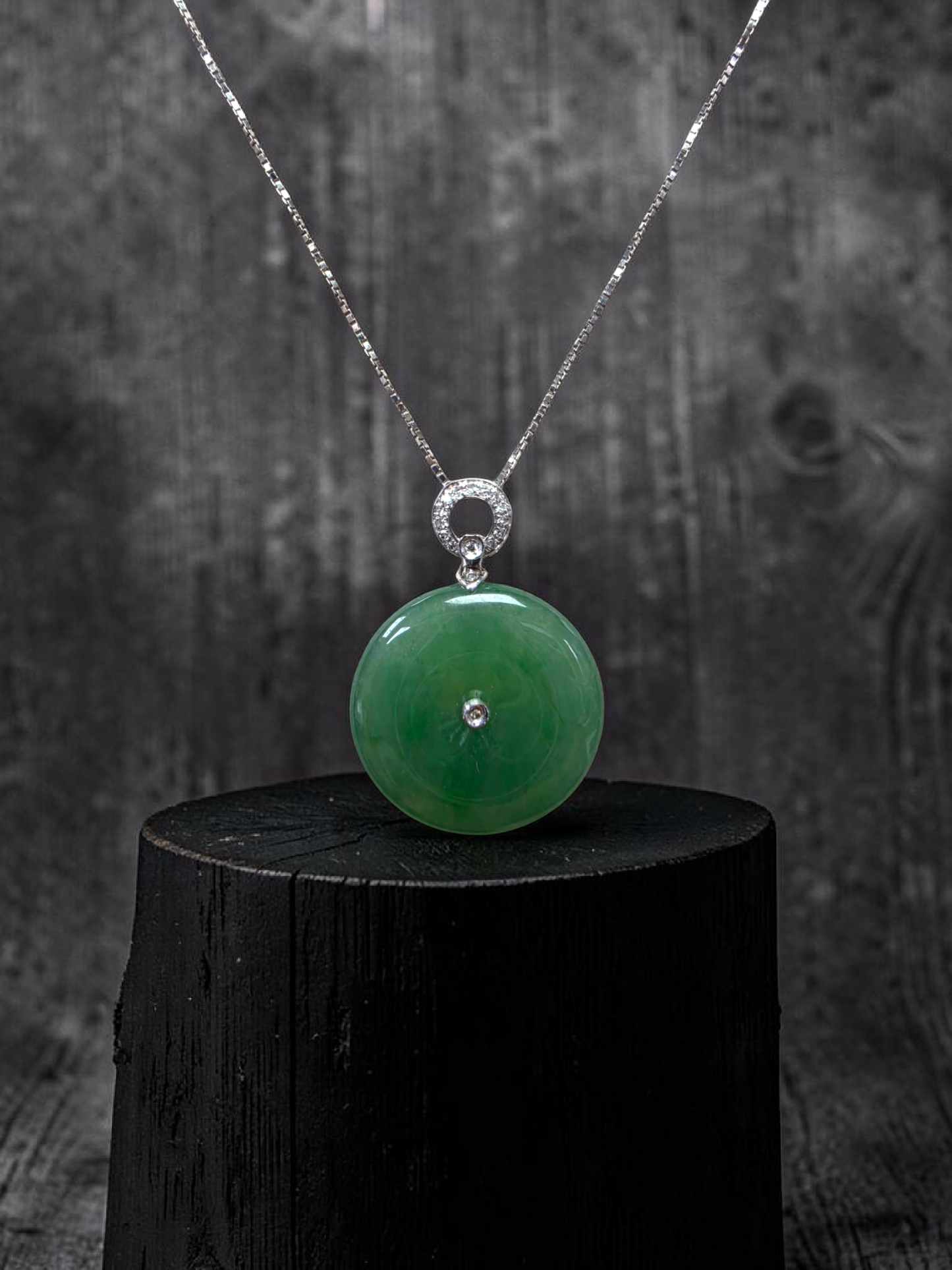 Omuta Round Burmese A-Jadeite 17.30 mm Donut Charm Pendant (with 18K White Gold and White Diamonds) - Certified