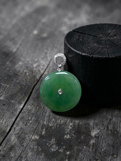 Omuta Round Burmese A-Jadeite 17.30 mm Donut Charm Pendant (with 18K White Gold and White Diamonds) - Certified
