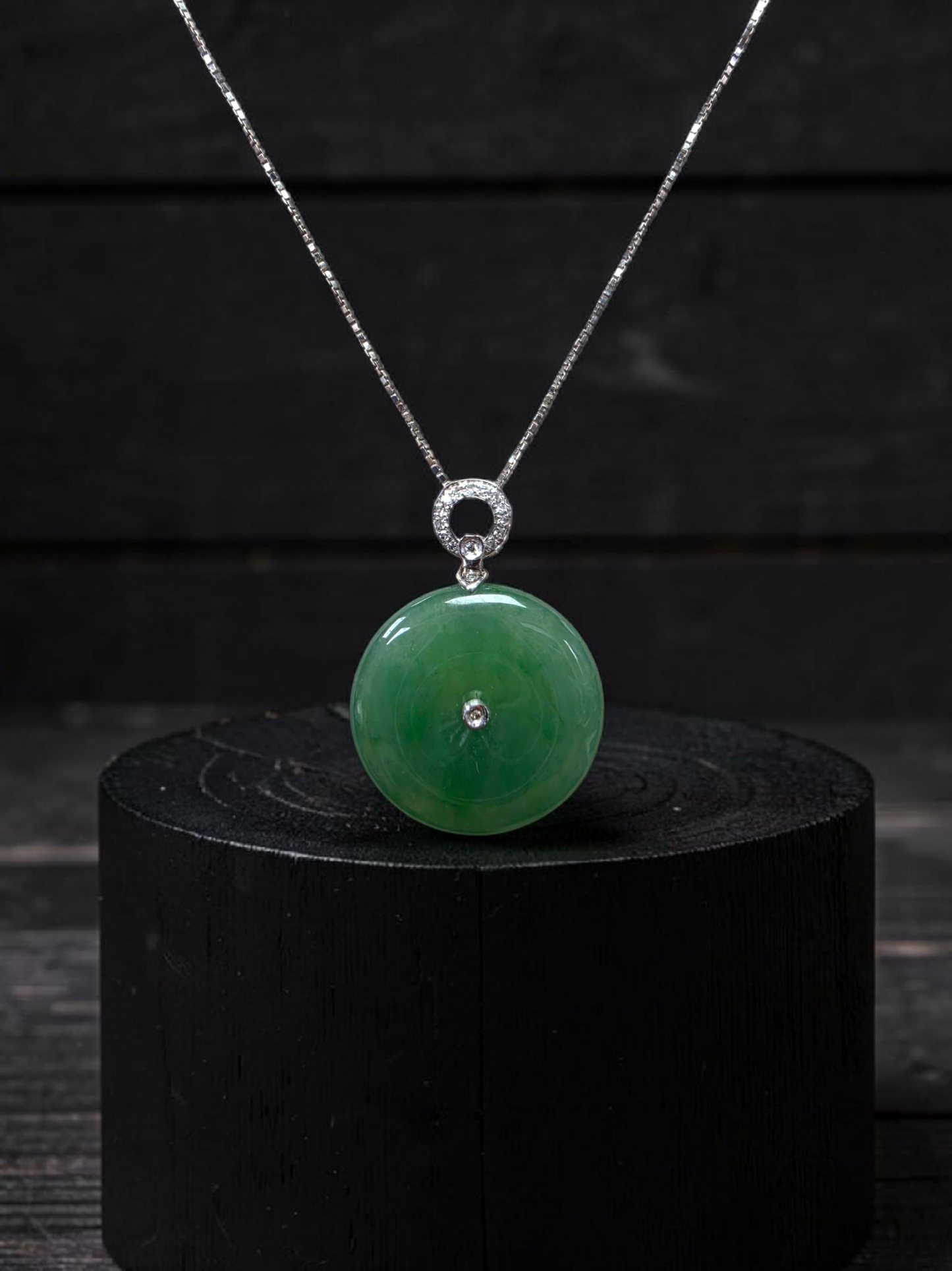 Omuta Round Burmese A-Jadeite 17.30 mm Donut Charm Pendant (with 18K White Gold and White Diamonds) - Certified