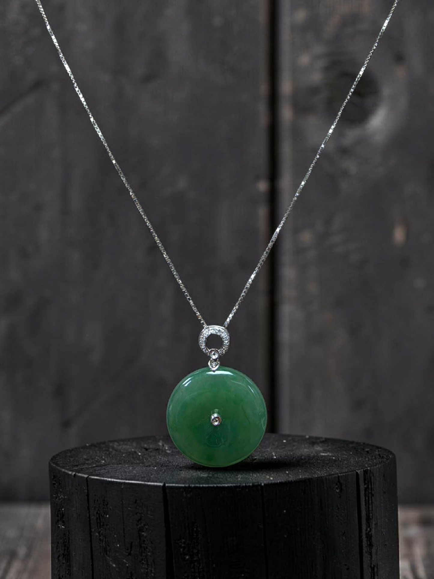 Omuta Round Burmese A-Jadeite 17.30 mm Donut Charm Pendant (with 18K White Gold and White Diamonds) - Certified