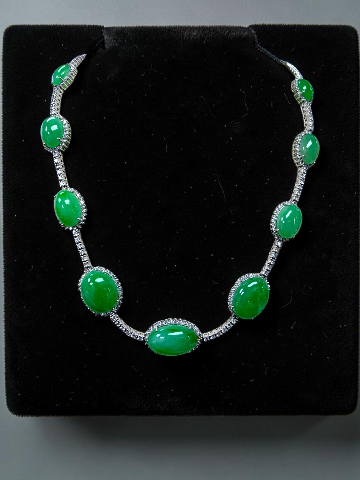 Ginza (MADE IN JAPAN) Burmese A-Jadeite Necklace (with 18K White Gold and White Diamonds) - Certified