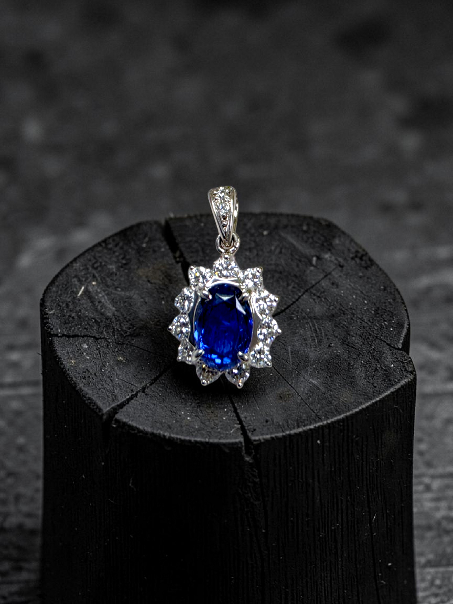 Kazuno 2.19cts. Made in JAPAN Natural No Heat Sri Lankan Royal Vivid Blue Sapphire Pendant (with PT900 and Natural Diamonds) - GIA Certified
