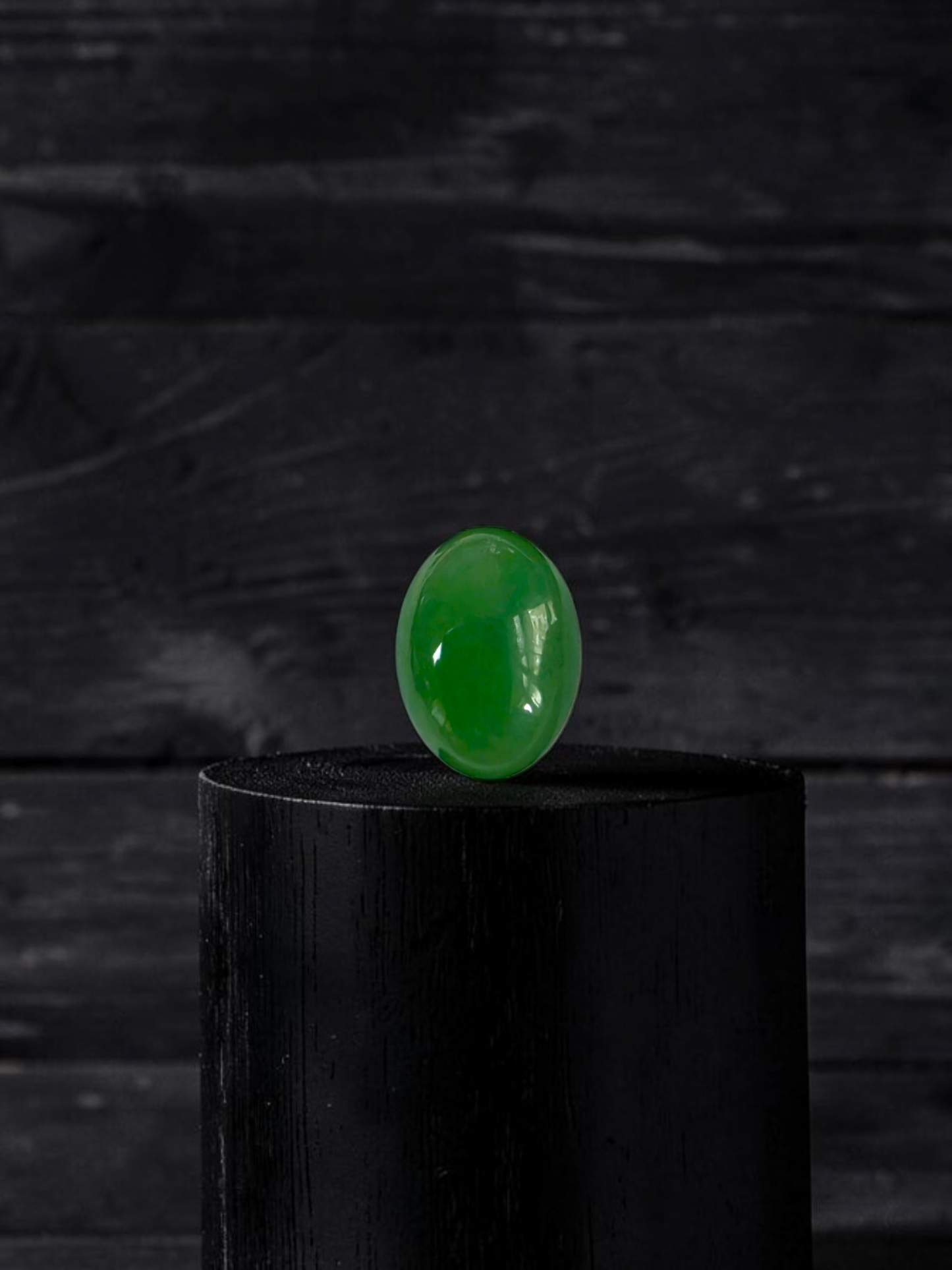Certified MADE IN JAPAN 4.42 cts. Green Burmese A-Jadeite Oval Cabochon Loose Stone LS67