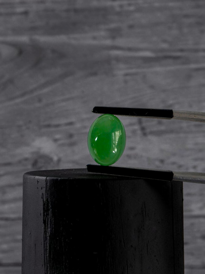 Certified MADE IN JAPAN 4.42 cts. Green Burmese A-Jadeite Oval Cabochon Loose Stone LS67