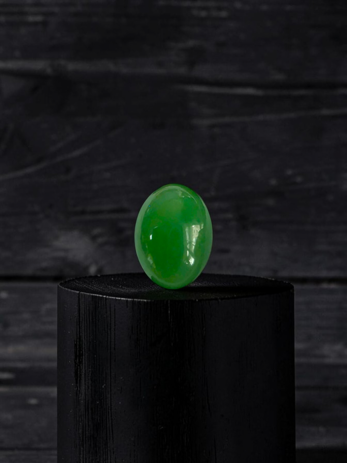 Certified MADE IN JAPAN 4.42 cts. Green Burmese A-Jadeite Oval Cabochon Loose Stone LS67