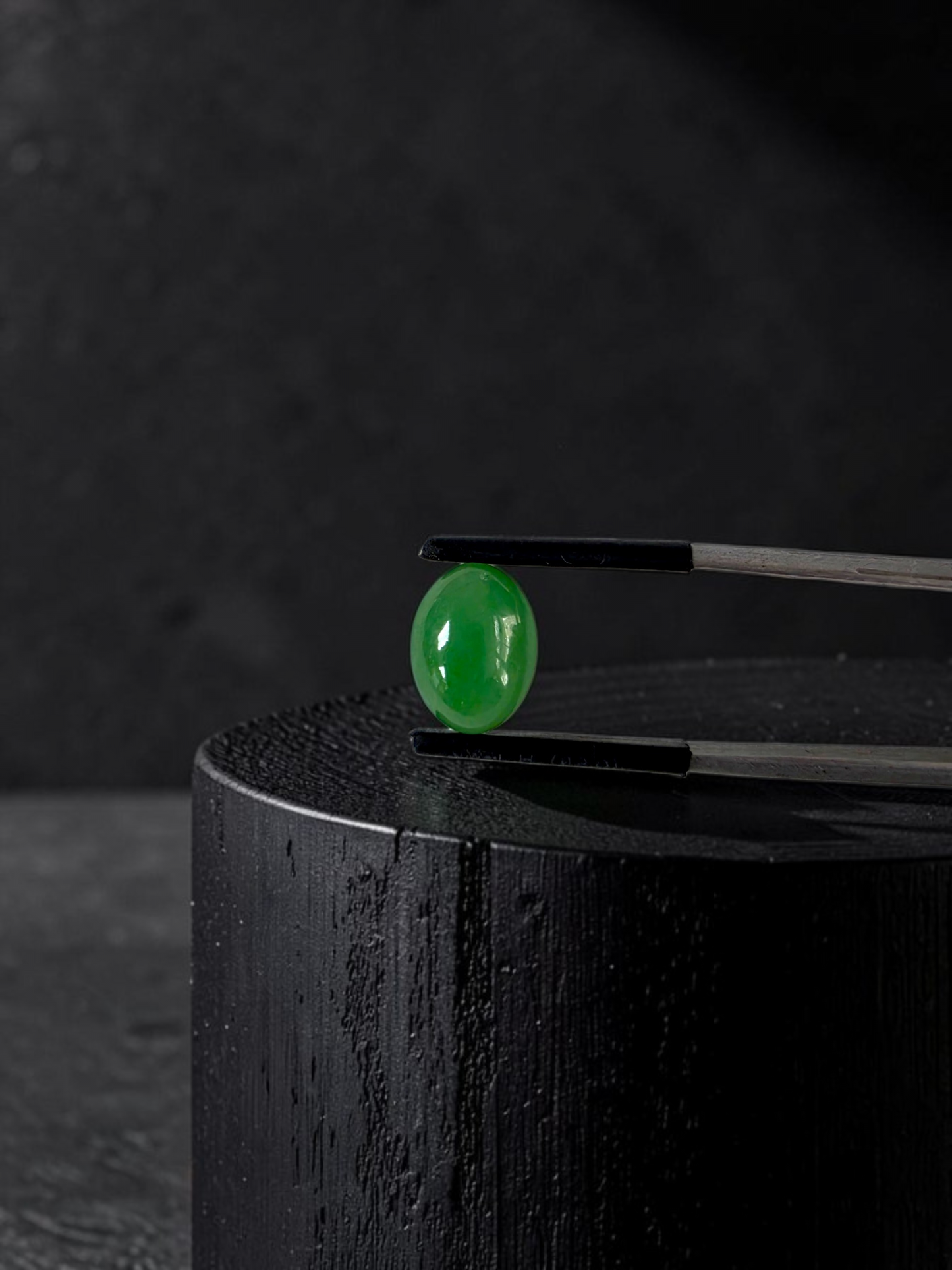 Certified MADE IN JAPAN 4.42 cts. Green Burmese A-Jadeite Oval Cabochon Loose Stone LS67