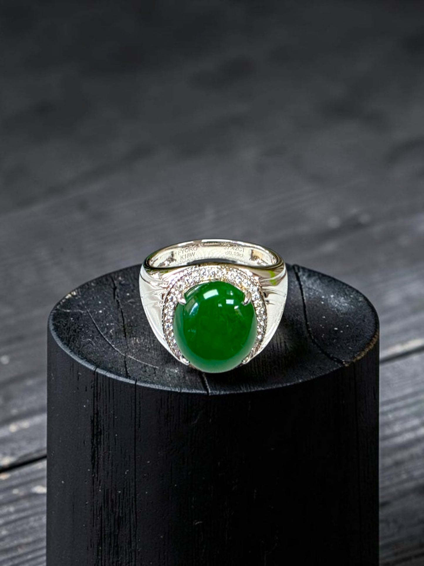 Chiba MADE IN JAPAN 7.42 cts. Certified Vivid Apple Green Burmese A-Jadeite Ring (with 18K White Gold and White Diamonds) Size US9.5  - R26
