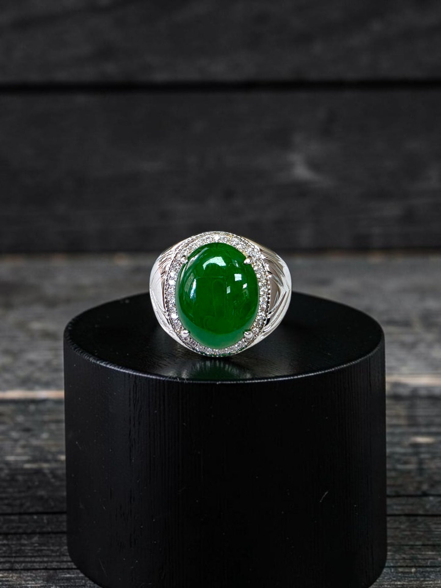 Chiba MADE IN JAPAN 7.42 cts. Certified Vivid Apple Green Burmese A-Jadeite Ring (with 18K White Gold and White Diamonds) Size US9.5  - R26