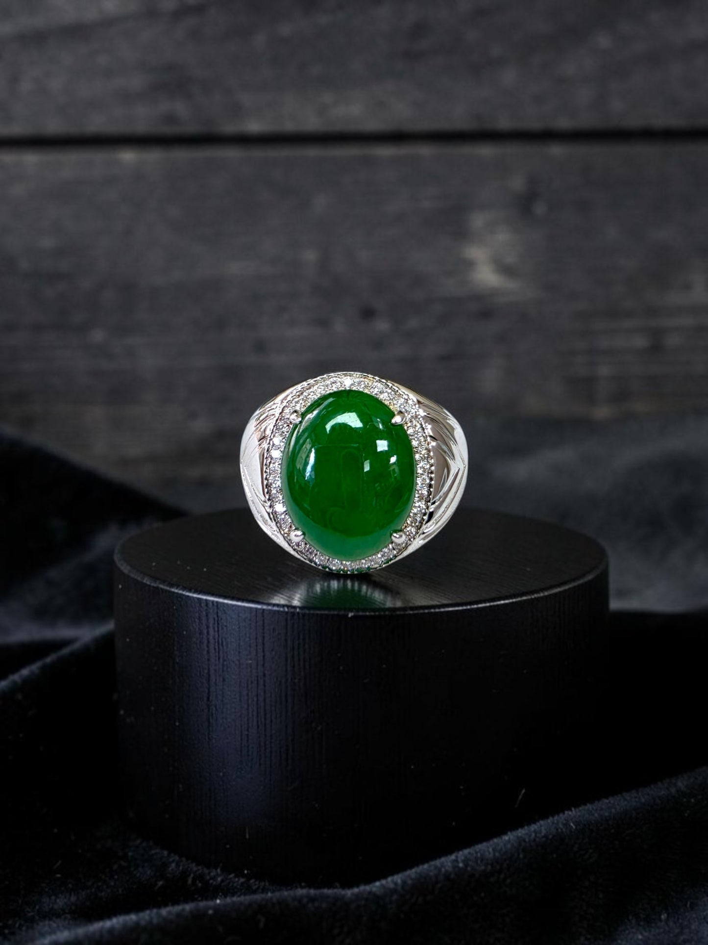 Chiba MADE IN JAPAN 7.42 cts. Certified Vivid Apple Green Burmese A-Jadeite Ring (with 18K White Gold and White Diamonds) Size US9.5  - R26