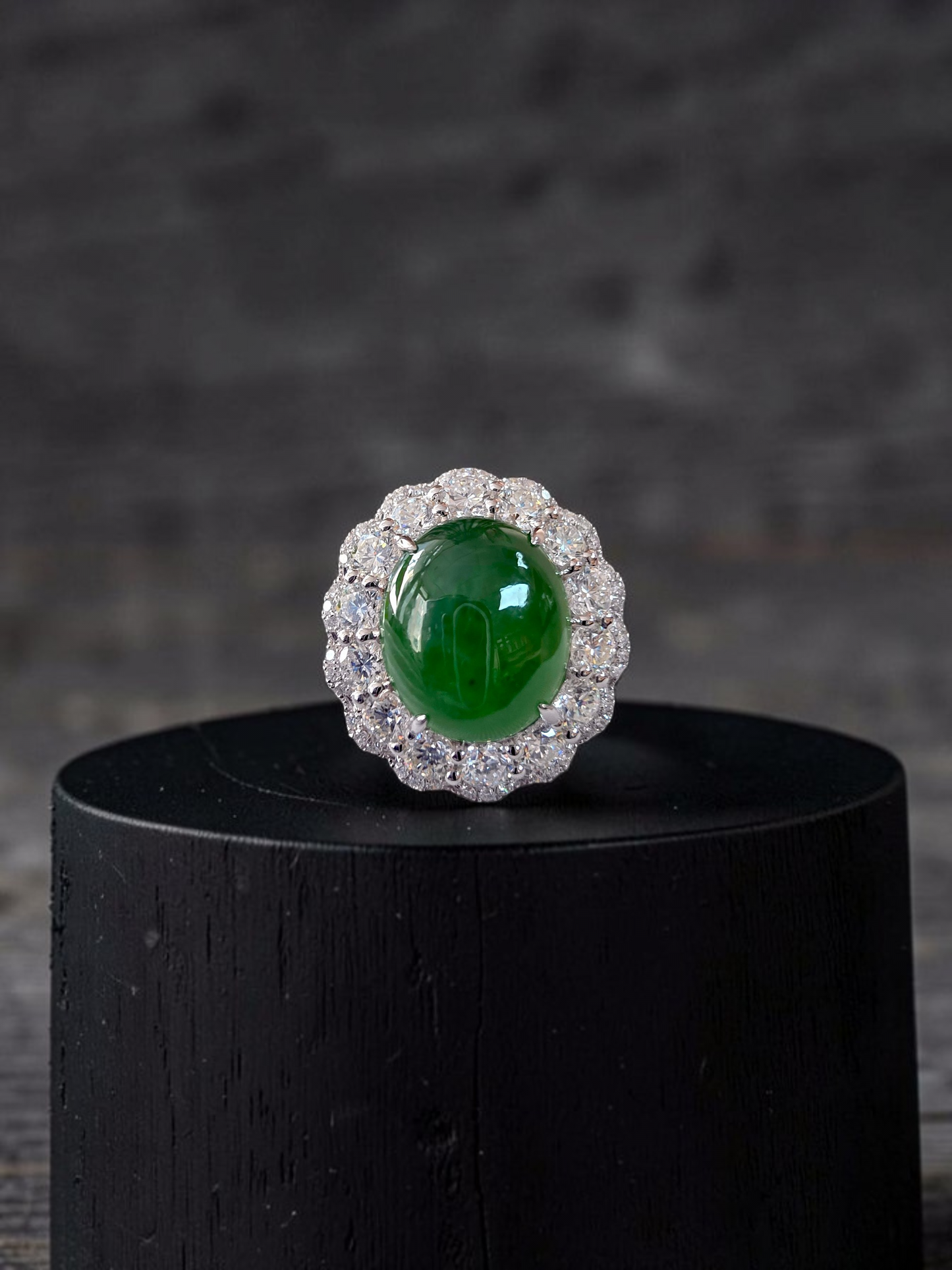 Shinshiro MADE IN JAPAN 6.88 cts. Certified Intense Icy Green Burmese A-Jadeite Ring (with 18K White Gold and White Diamonds) Size US7 - R27