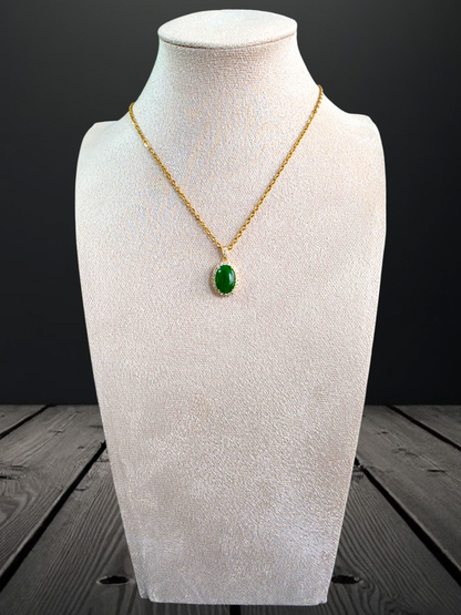 Toyoake MADE IN JAPAN 5.05 cts. Certified Bright Imperial Green Burmese A-Jadeite Pendant (with 18K Yellow Gold and White Diamonds)