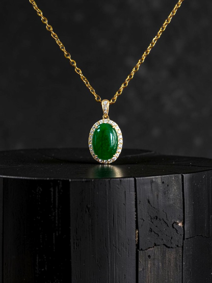 Toyoake MADE IN JAPAN 5.05 cts. Certified Bright Imperial Green Burmese A-Jadeite Pendant (with 18K Yellow Gold and White Diamonds)
