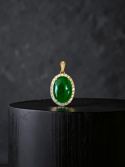 Toyoake MADE IN JAPAN 5.05 cts. Certified Bright Imperial Green Burmese A-Jadeite Pendant (with 18K Yellow Gold and White Diamonds)