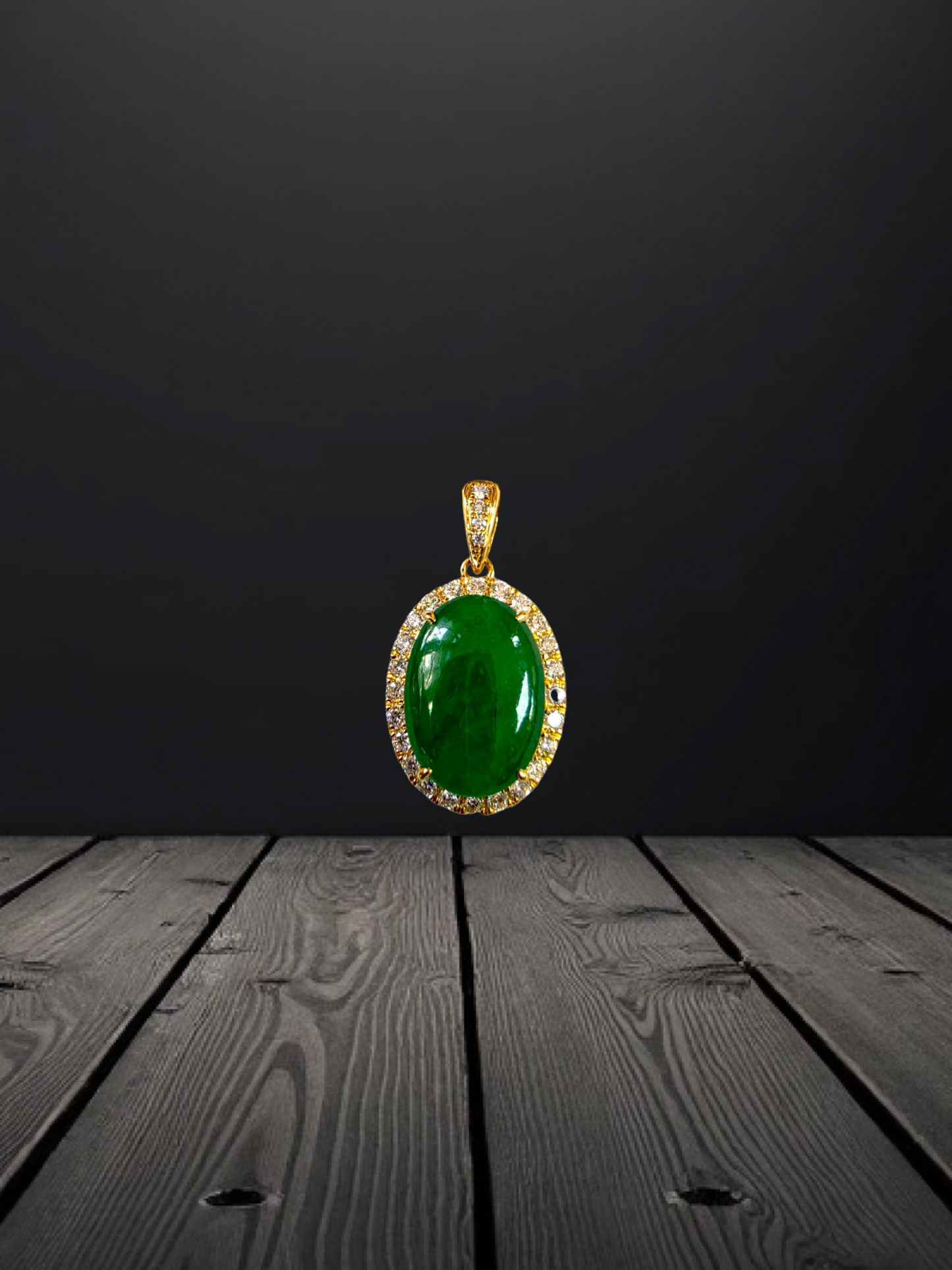 Toyoake MADE IN JAPAN 5.05 cts. Certified Bright Imperial Green Burmese A-Jadeite Pendant (with 18K Yellow Gold and White Diamonds)