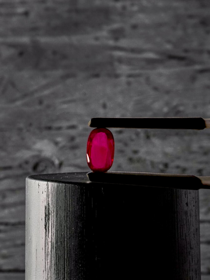 Certified 1.01 cts. No Heat Pigeon's Blood Vivid Red Ruby (Mozambique) Oval Shaped Loose Stone LS69