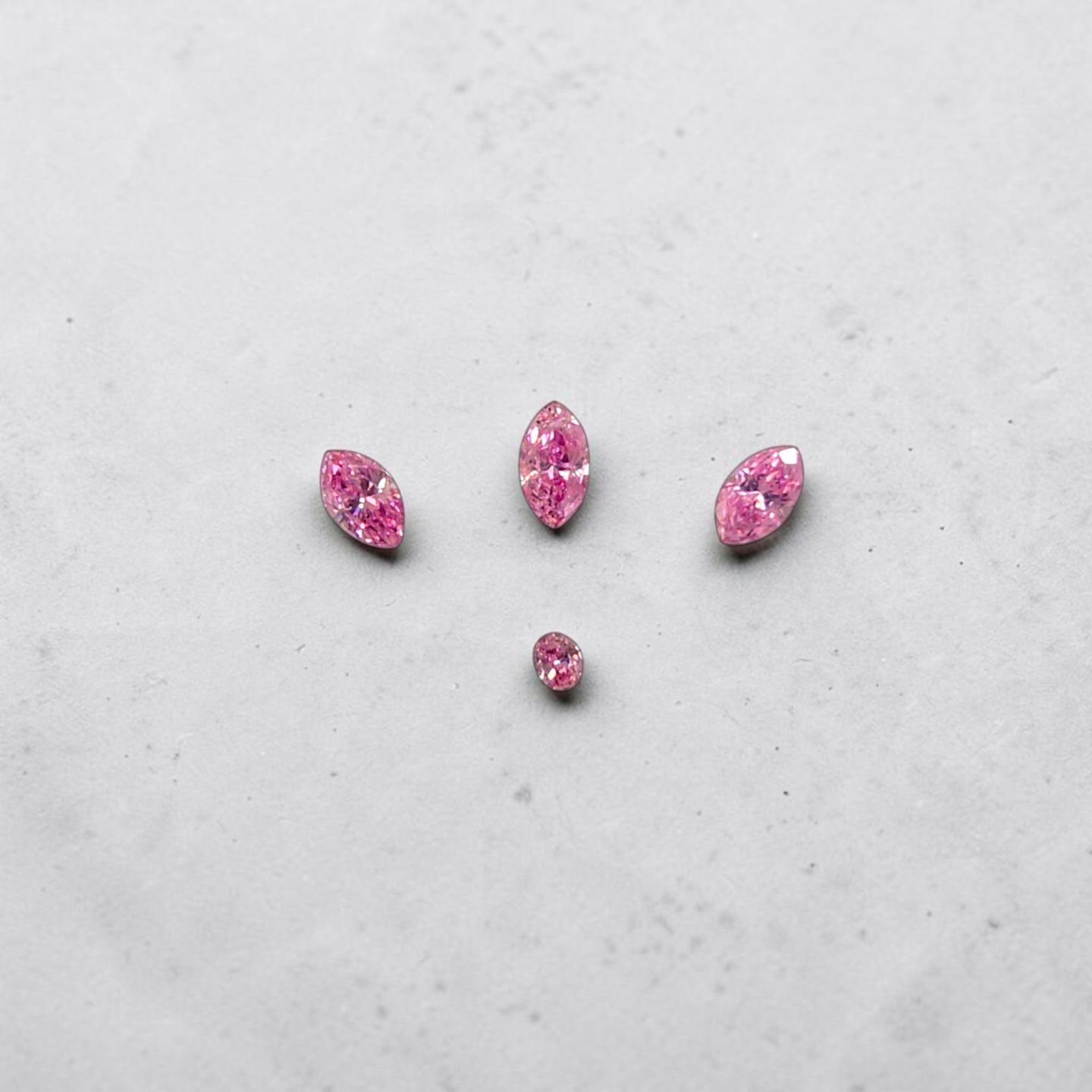 GIA Certified 0.382 cts. Natural Fancy Vivid Purplish Pink VVS2-SI1 Diamond Set Loose Stones Jewelry Set JS007