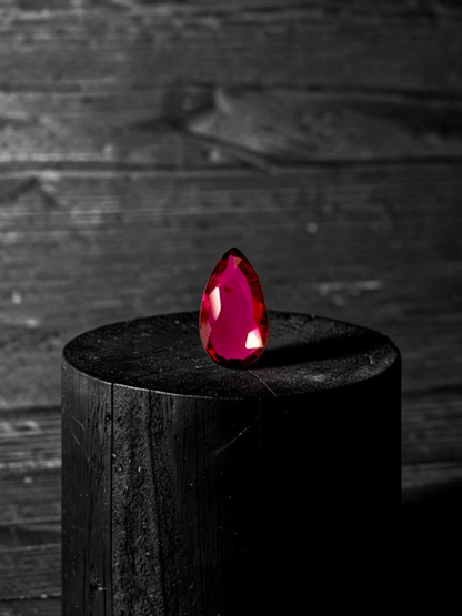 GIA Certified 1.00 cts. No Heat Vivid Red Ruby (Mozambique) Pear Shaped Loose Stone LS80