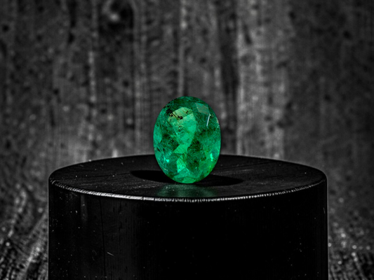 GIA Certified 1.25 cts. Moderate Oil Vivid Muzo Green (Columbia) Emerald Oval Shape Loose Stone LS81