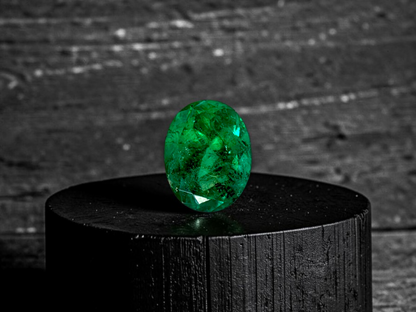 GIA Certified 1.25 cts. Moderate Oil Vivid Muzo Green (Columbia) Emerald Oval Shape Loose Stone LS81