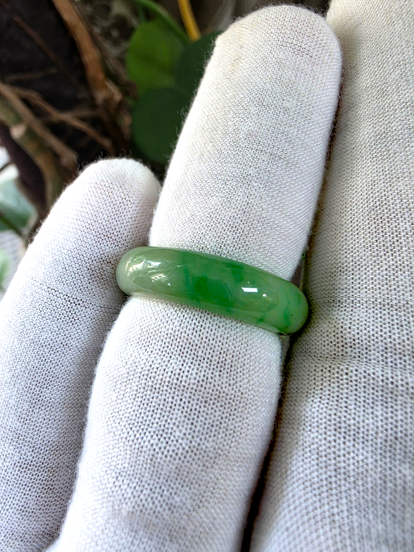 Master's Burmese Green A-Jadeite Infinity Band Ring Size US 7.5 - 09027 - Certified
