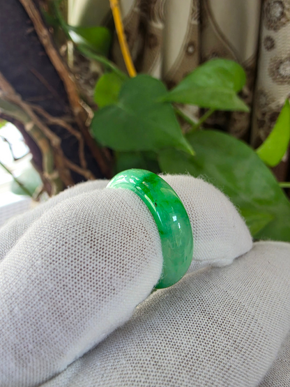 Master's Burmese Icy Green A-Jadeite Infinity Band Ring Size US 7.5 - 09028 - Certified