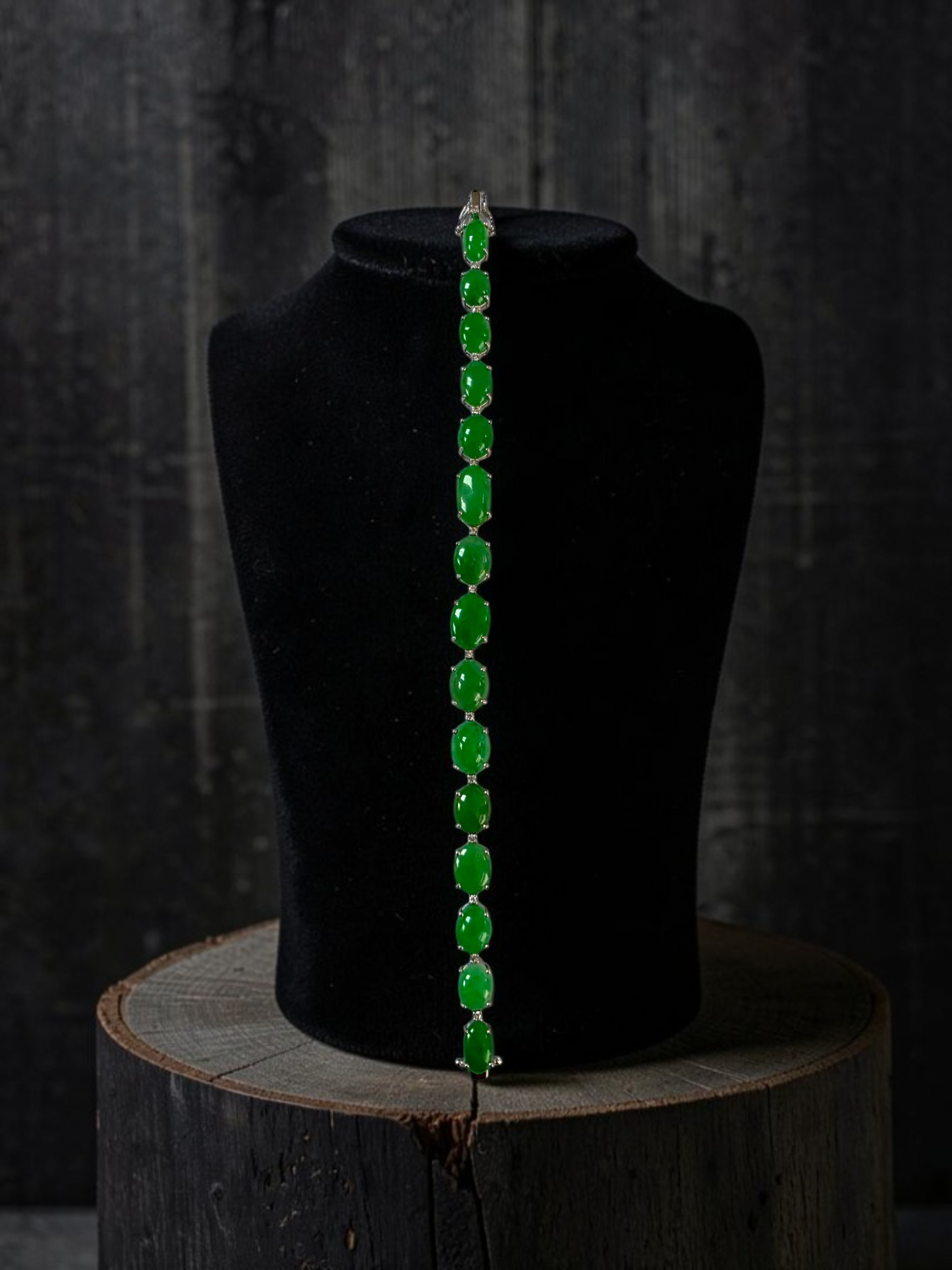 Hibiya (MADE IN JAPAN) Burmese A-Jadeite Bracelet (with 18K White Gold and White Diamonds) - Certified