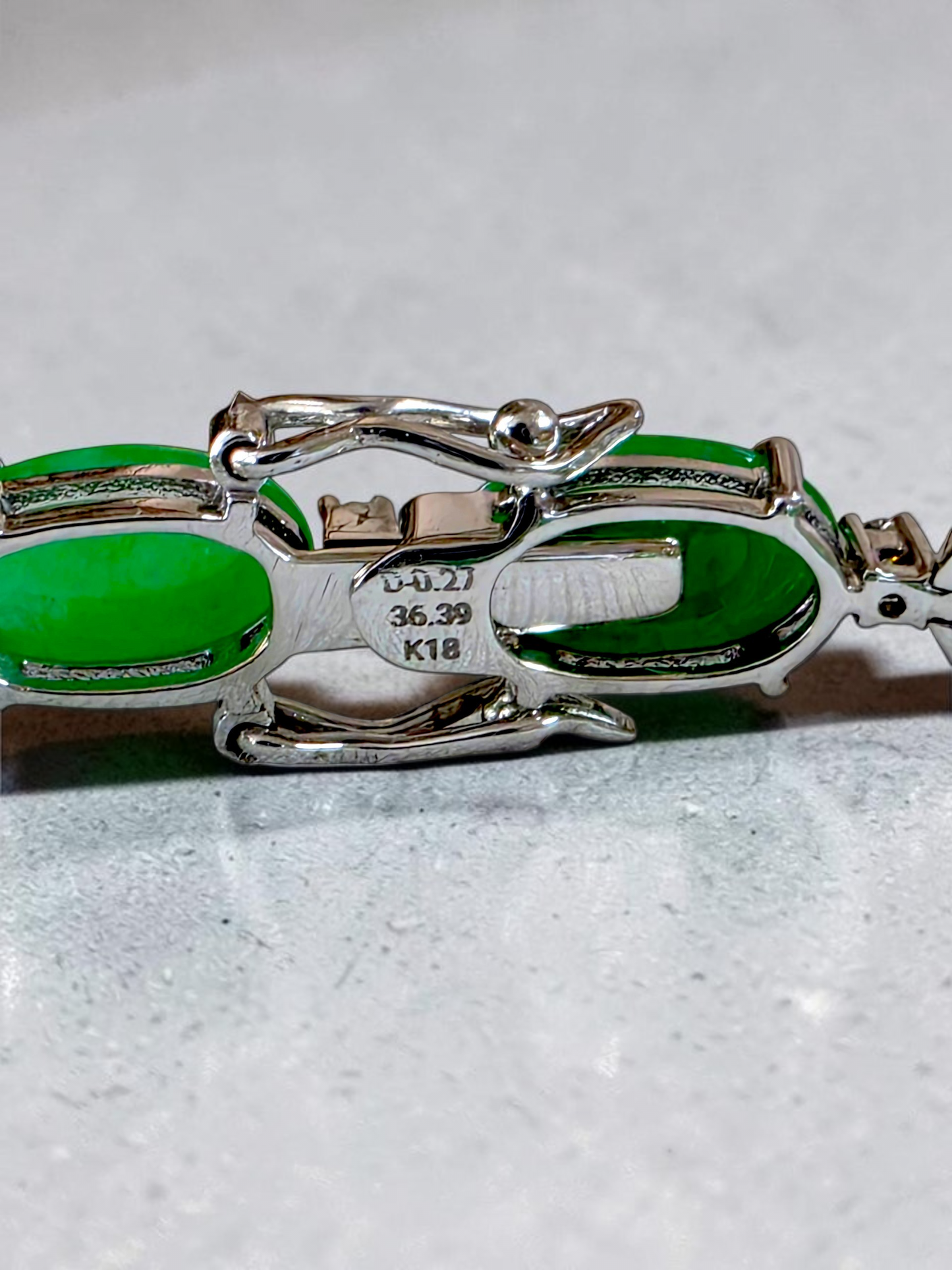 Hibiya (MADE IN JAPAN) Burmese A-Jadeite Bracelet (with 18K White Gold and White Diamonds) - Certified