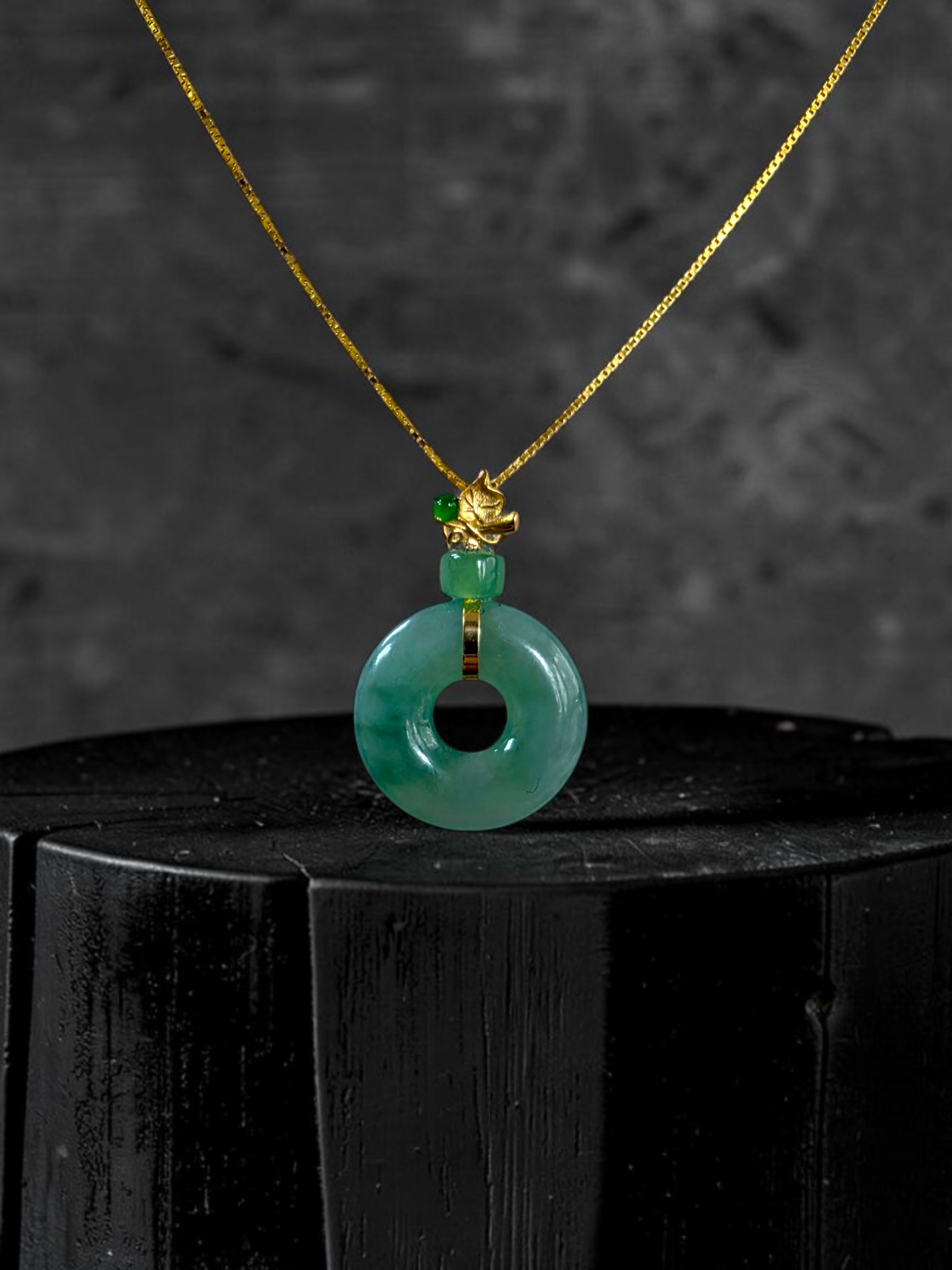 Inzai Round Icy Green Burmese A-Jadeite 16.10 mm Donut Disc Charm Pendant (with 18K Yellow Gold) - Certified V1