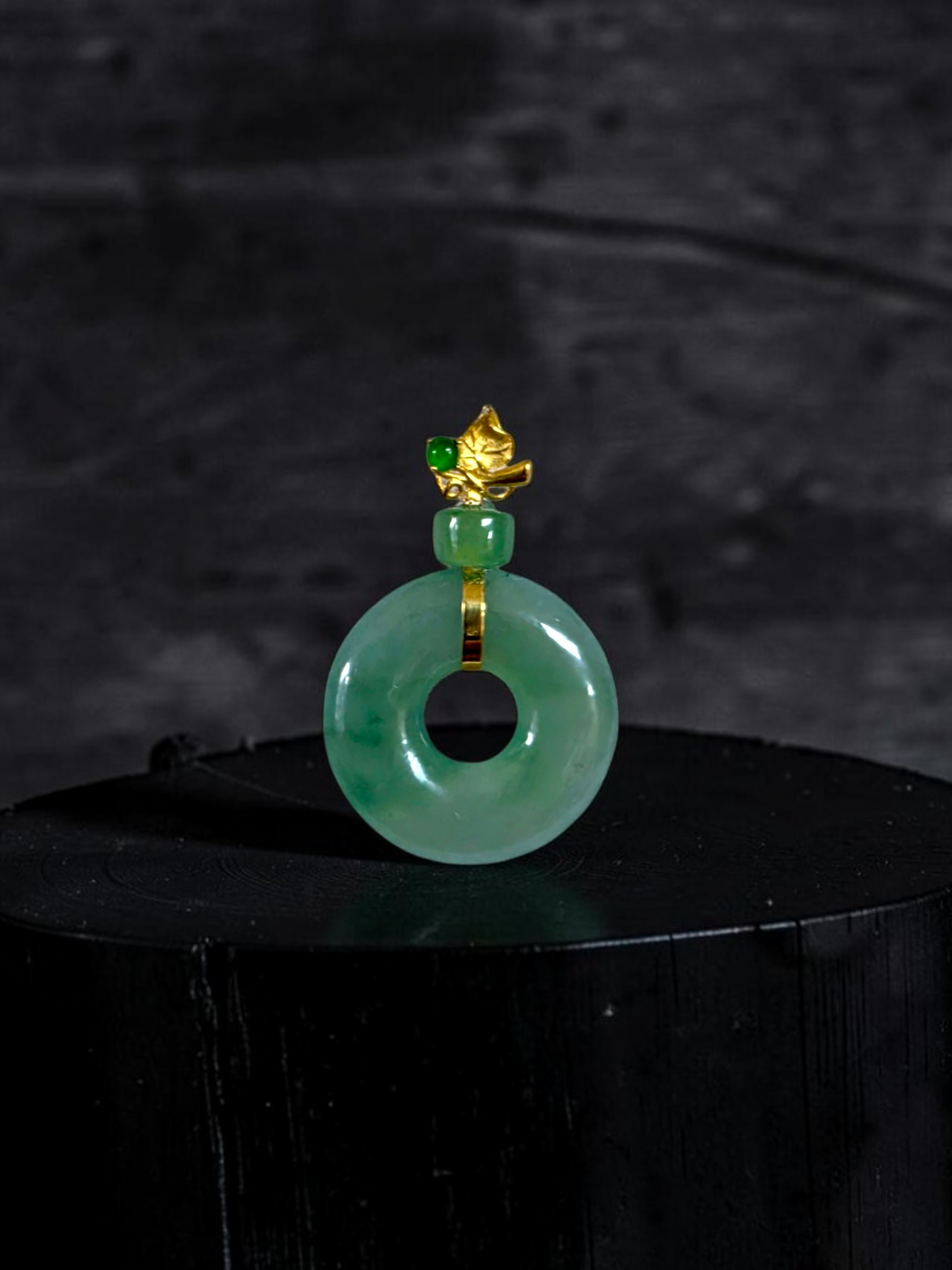 Inzai Round Icy Green Burmese A-Jadeite 16.10 mm Donut Disc Charm Pendant (with 18K Yellow Gold) - Certified V1