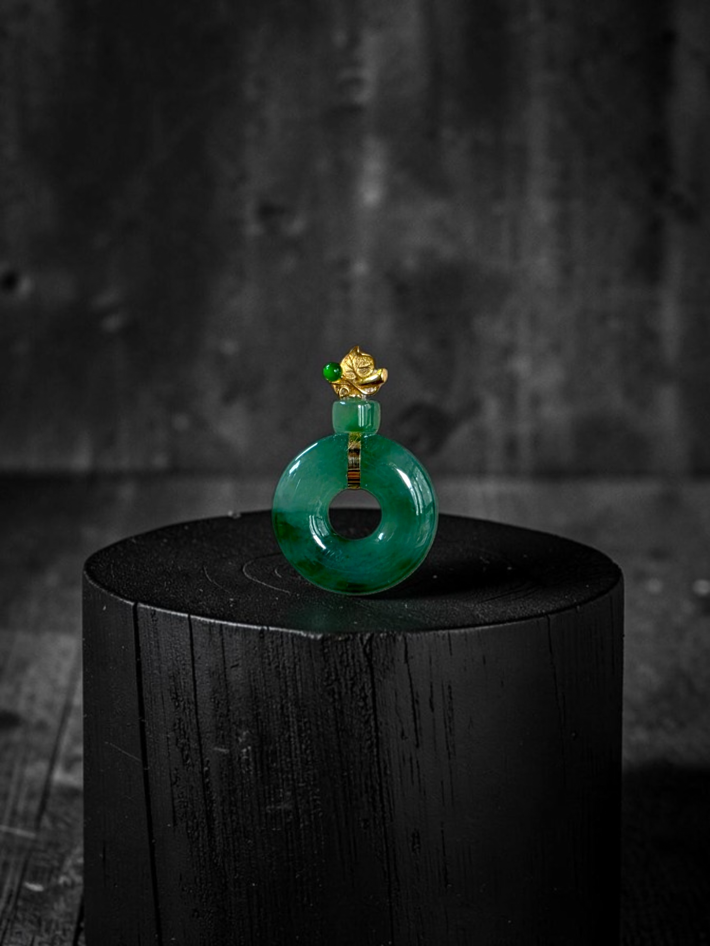 Inzai Round Icy Deep Green Burmese A-Jadeite 16.00 mm Donut Disc Charm Pendant (with 18K Yellow Gold) - Certified V2
