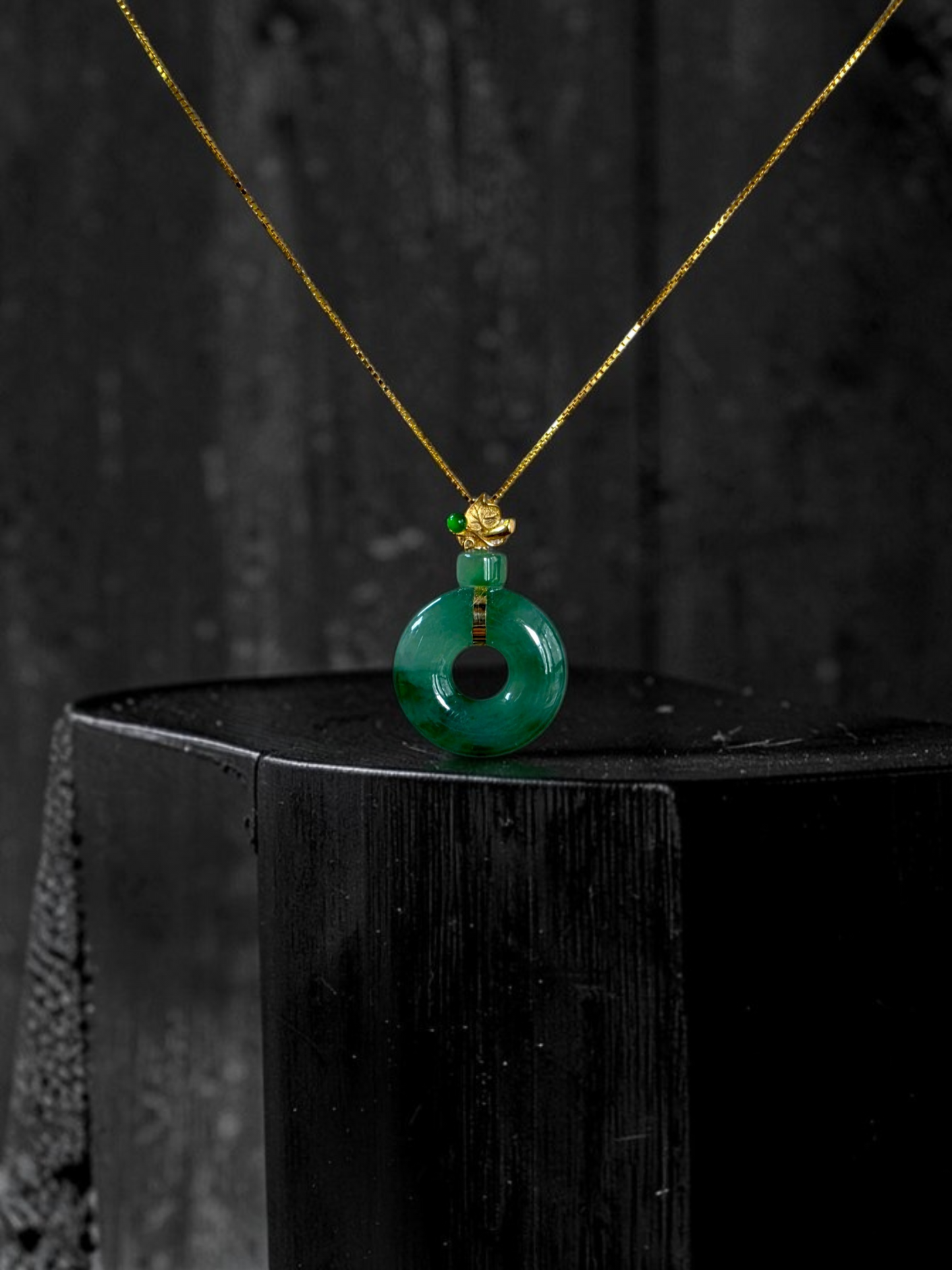 Inzai Round Icy Deep Green Burmese A-Jadeite 16.00 mm Donut Disc Charm Pendant (with 18K Yellow Gold) - Certified V2