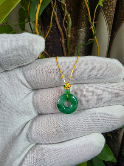 Inzai Round Icy Deep Green Burmese A-Jadeite 16.00 mm Donut Disc Charm Pendant (with 18K Yellow Gold) - Certified V2