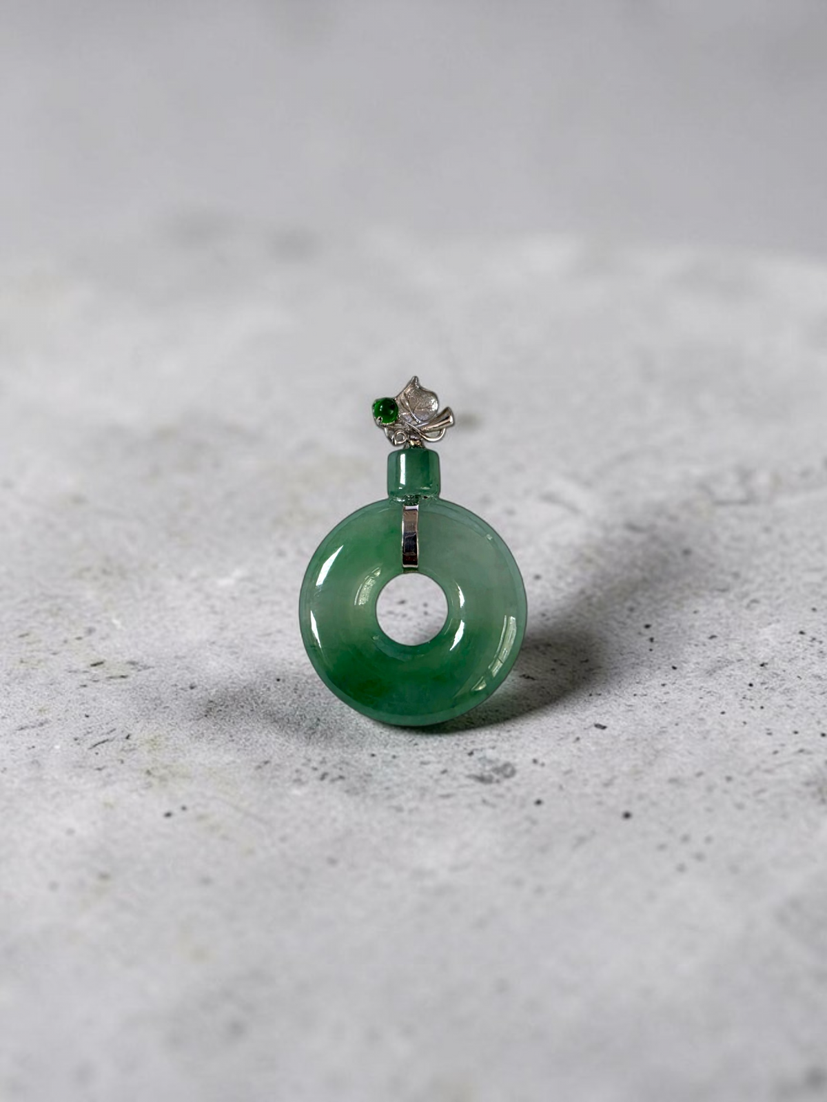 Inzai Round Icy Celadon Green Burmese A-Jadeite 16.00 mm Donut Disc Charm Pendant (with 18K White Gold) - Certified V3