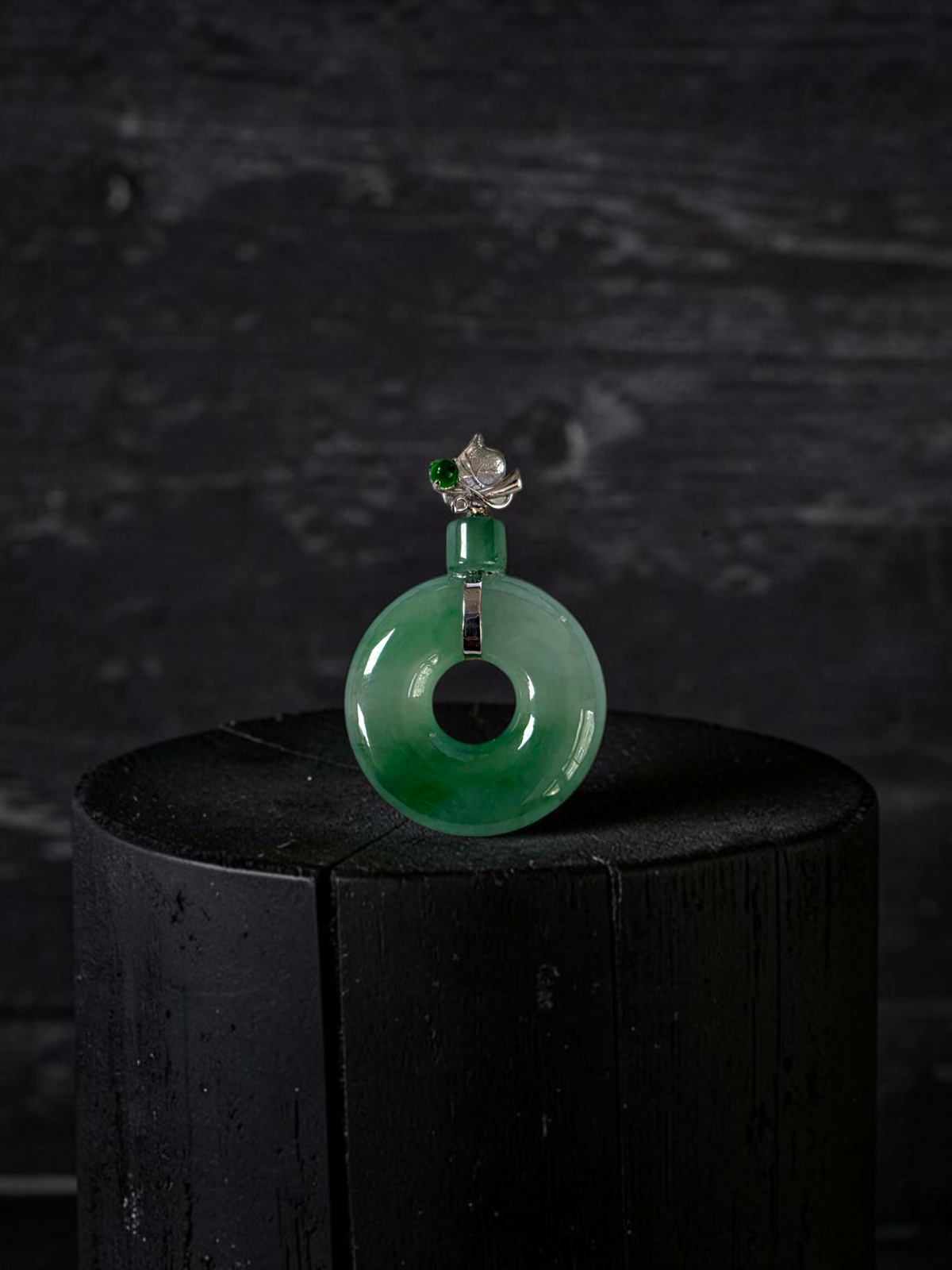 Inzai Round Icy Celadon Green Burmese A-Jadeite 16.00 mm Donut Disc Charm Pendant (with 18K White Gold) - Certified V3