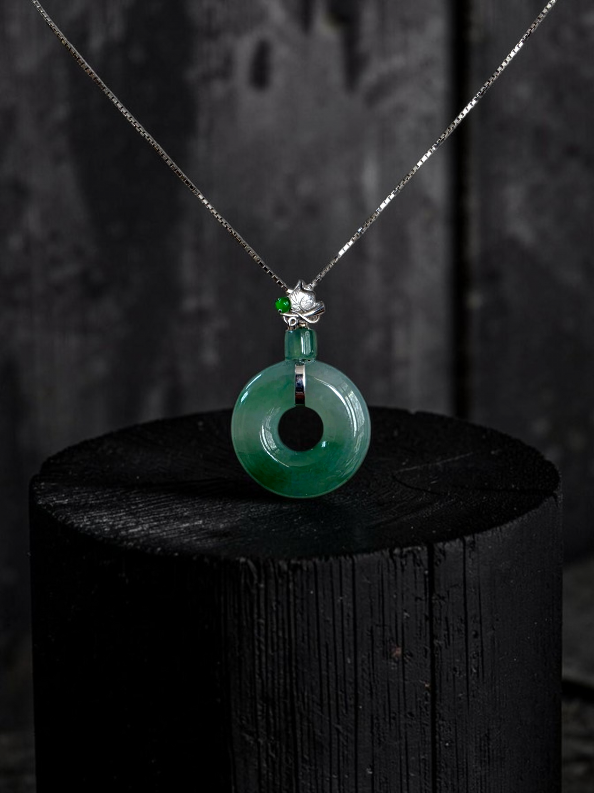 Inzai Round Icy Celadon Green Burmese A-Jadeite 16.00 mm Donut Disc Charm Pendant (with 18K White Gold) - Certified V3