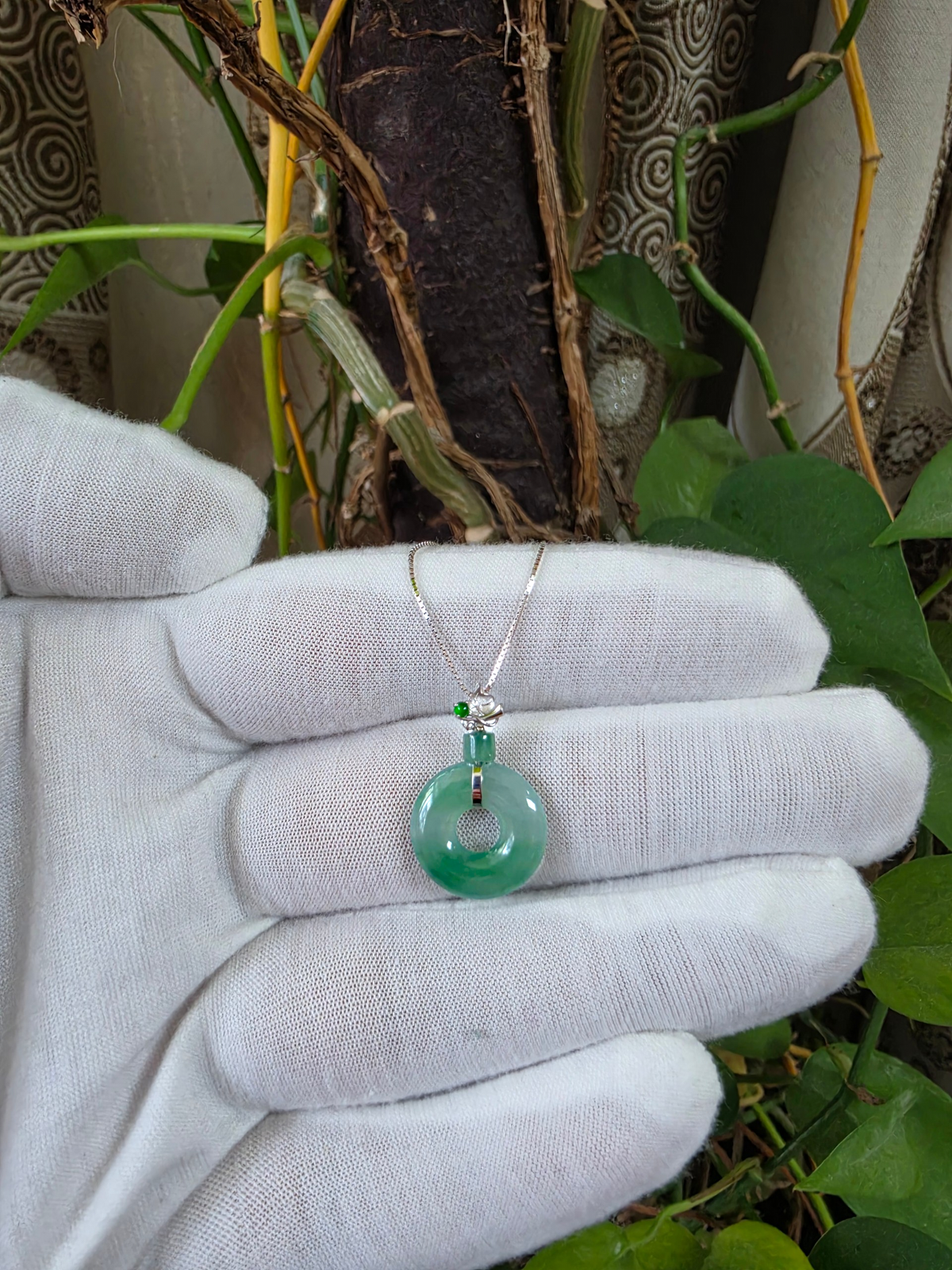 Inzai Round Icy Celadon Green Burmese A-Jadeite 16.00 mm Donut Disc Charm Pendant (with 18K White Gold) - Certified V3