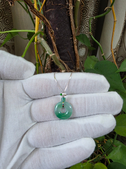 Inzai Round Icy Celadon Green Burmese A-Jadeite 16.00 mm Donut Disc Charm Pendant (with 18K White Gold) - Certified V3