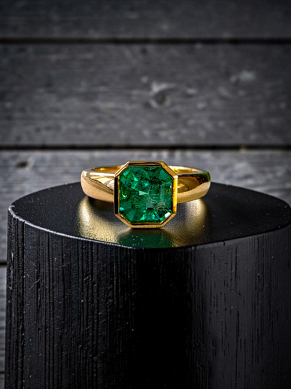 GIA Certified (F2) Choshi (Made in JAPAN) 1.61 cts. Bright Vivid Green Columbian Emerald Ring (with 18K Yellow Gold) Size US8.5  - R30